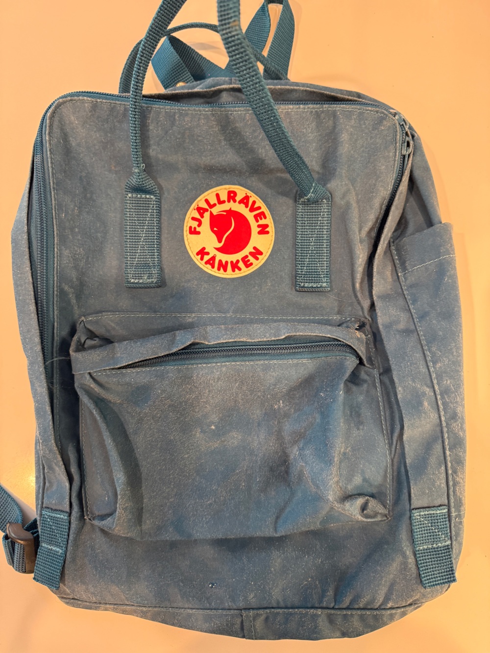 Fjallraven Kånken Classic Backpack in Dusty Blue